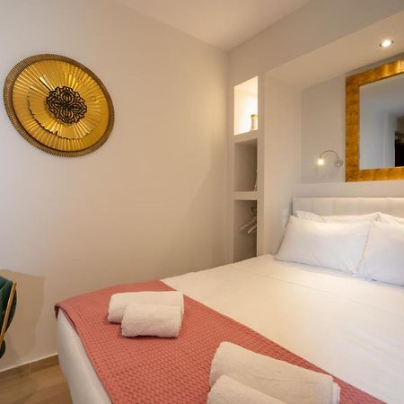 Dema Luxury Suites - Perikleous E1 Афины Экстерьер фото